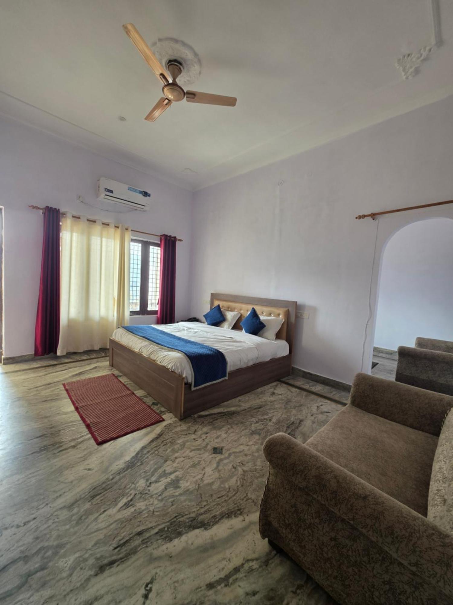 Siddhi Vinayak Hotel And Banquet Bhīm Tāl 外观 照片