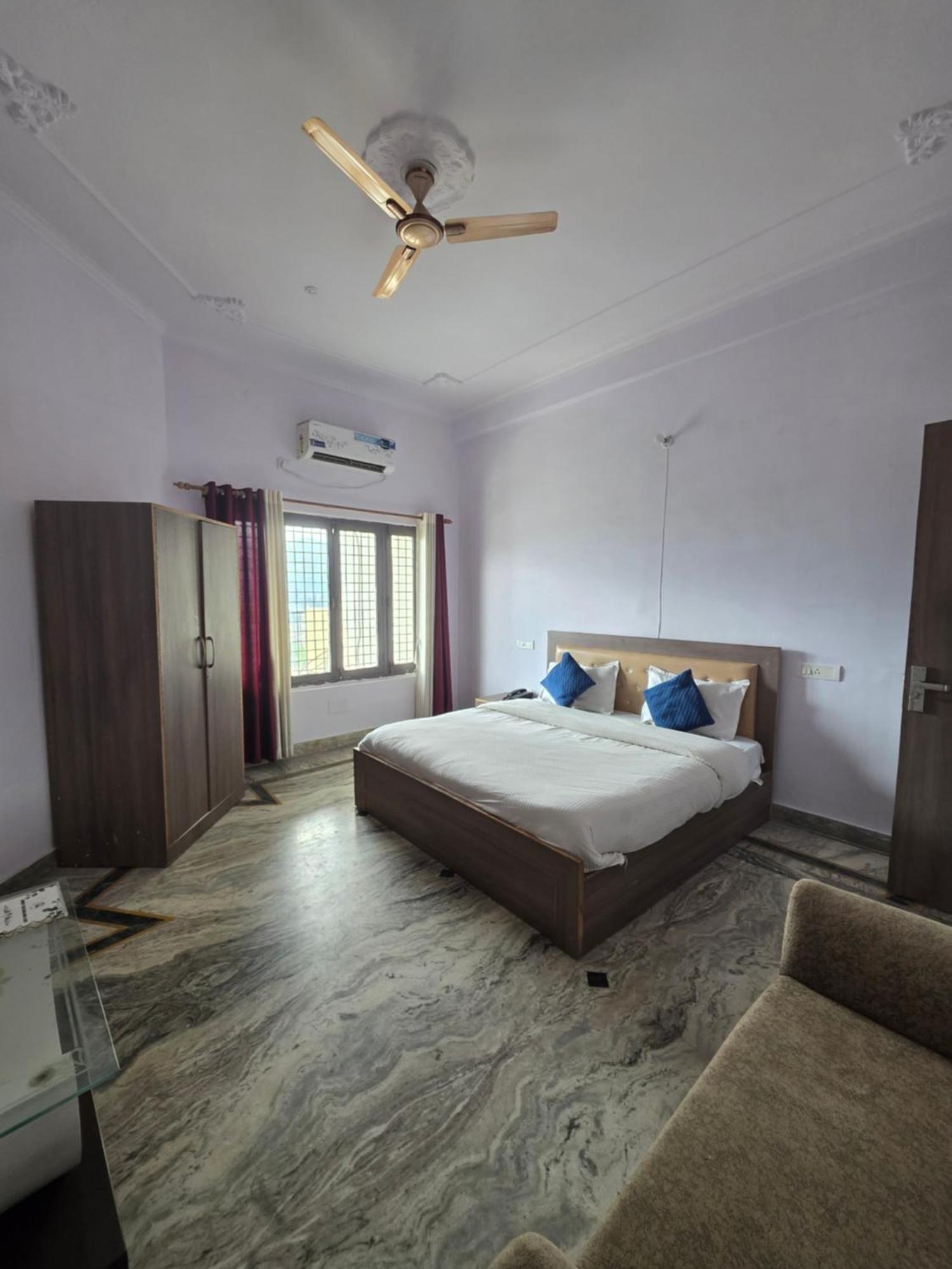 Siddhi Vinayak Hotel And Banquet Bhīm Tāl 外观 照片