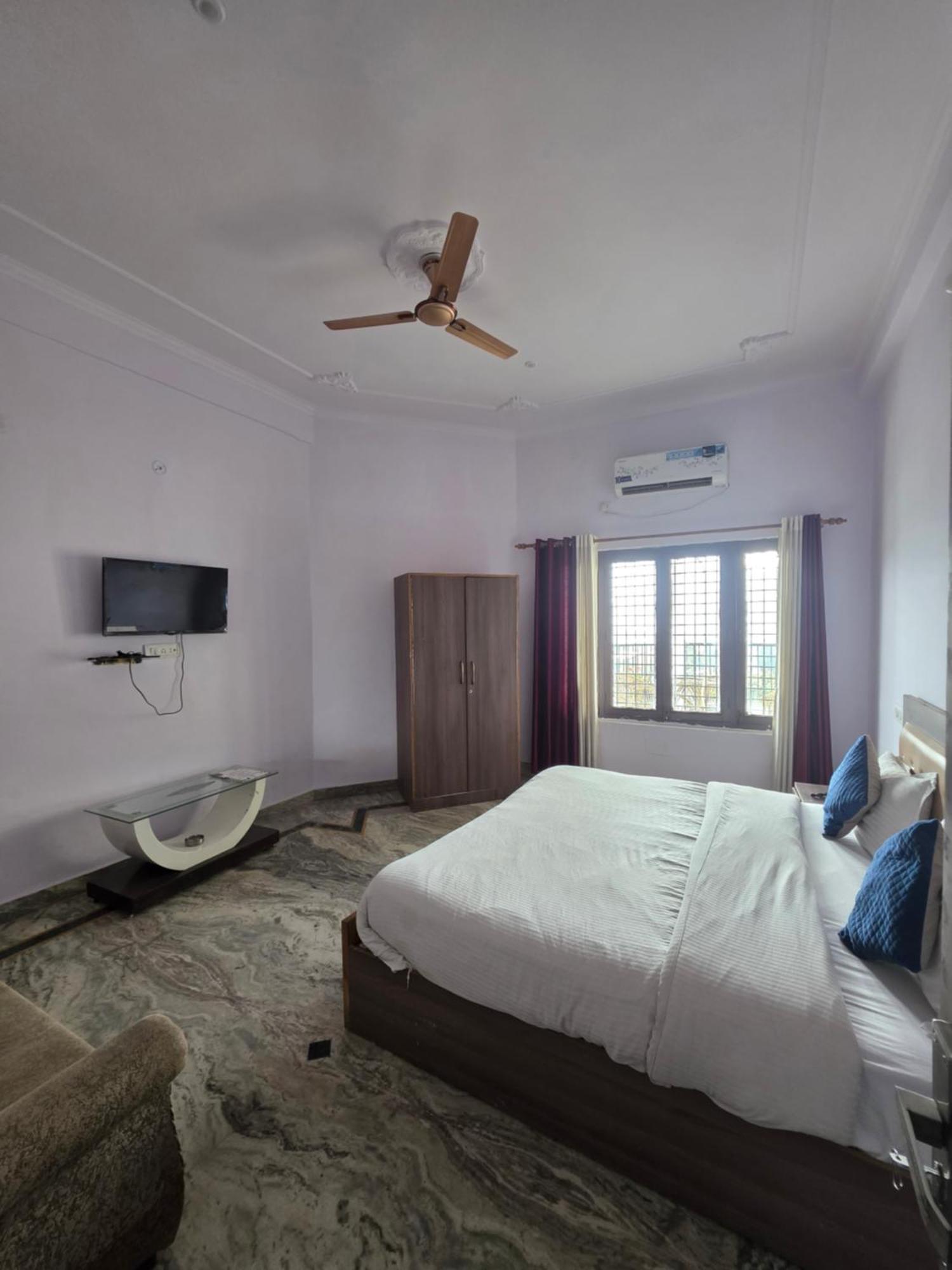 Siddhi Vinayak Hotel And Banquet Bhīm Tāl 外观 照片